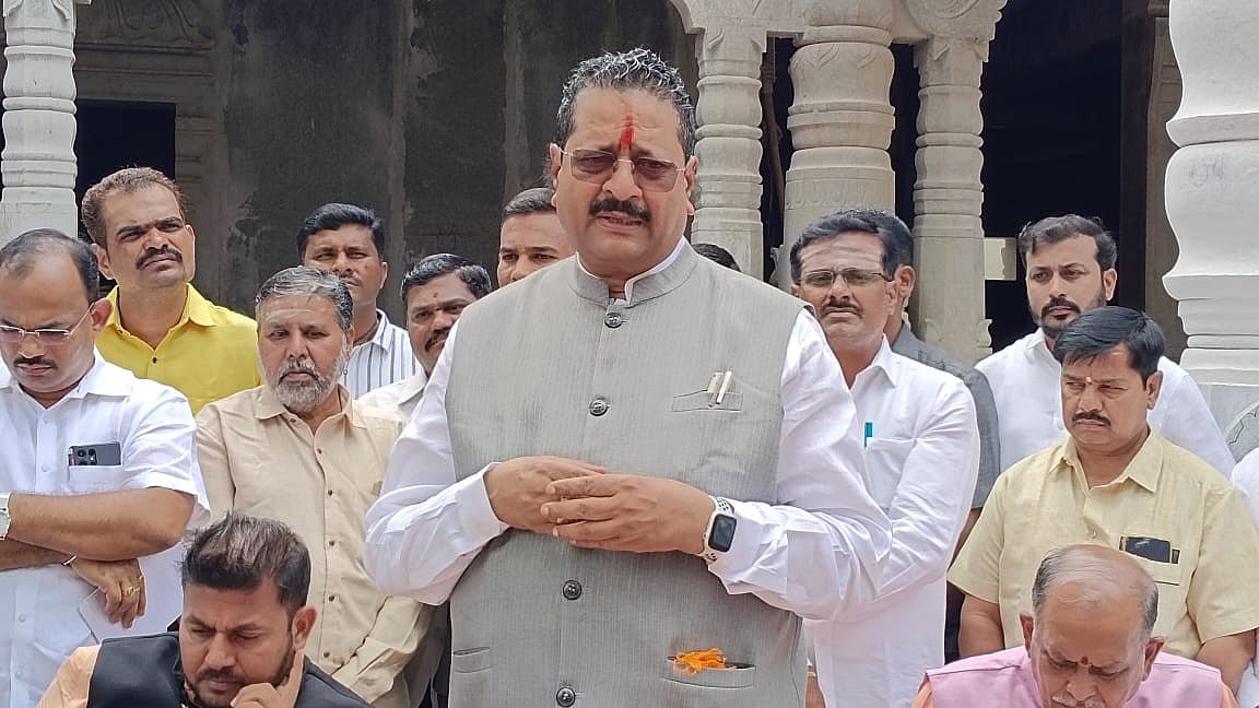 JDS ಸಖ್ಯದ ಬಗ್ಗೆ ಪ್ರಲ್ಹಾದ ಜೋಷಿ ಅವರಿಗೂ ಗೊತ್ತಿಲ್ಲ, ನನಗೂ ಗೊತ್ತಿಲ್ಲ: ಯತ್ನಾಳ