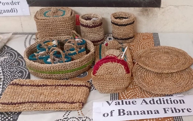 ಧಾರವಾಡ ಕೃಷಿ ಮೇಳ: ಸ್ವಾವಲಂಬನೆ ಹೊಸೆದ ಬಾಳೆ ನಾರು