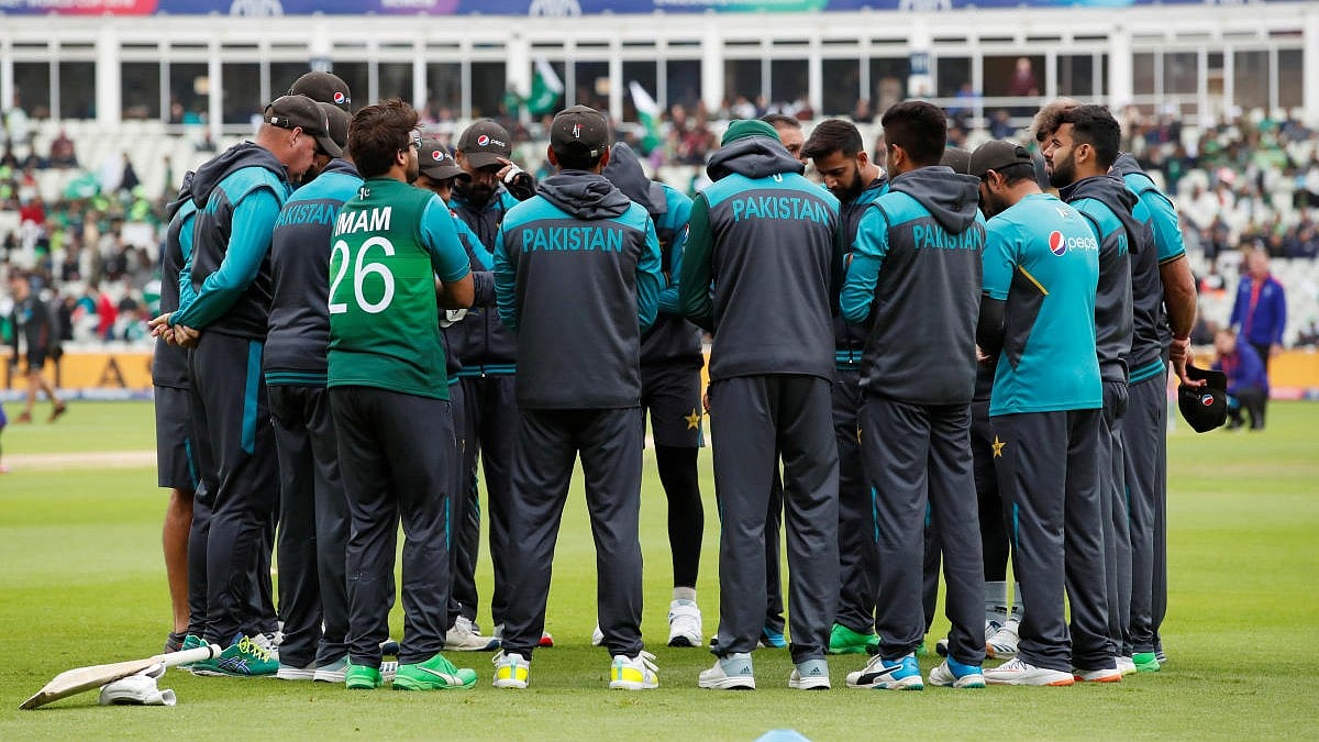 ಏಷ್ಯಾ ಕಪ್ ಸೋಲು: ವಿಶ್ವಕಪ್ ಹೊಸ್ತಿಲಲ್ಲಿ ಪಿಸಿಬಿಯಿಂದ ಹೊರನಡೆದ ಹಫೀಜ್