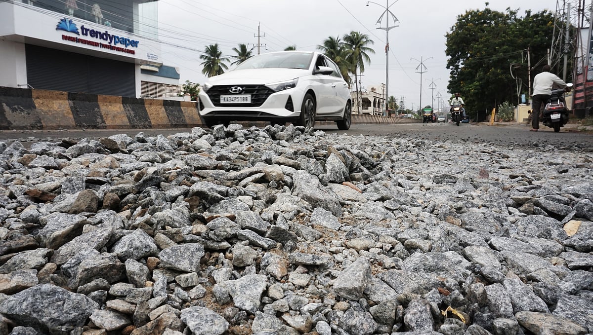 ಬಳ್ಳಾರಿ ರಸ್ತೆಗಳಿಗೆ ಶಾಪ ವಿಮೋಚನೆ ಇಲ್ಲವೇ?