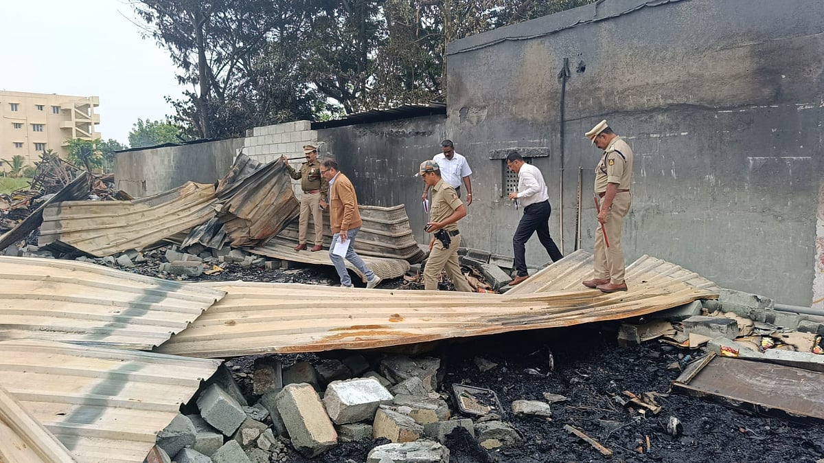 ಅತ್ತಿಬೆಲೆ ಪಟಾಕಿ ದುರಂತ: ಅಮಾನತು ಆದೇಶ ರದ್ದುಪಡಿಸಲು ಕೆಎಟಿ ನಕಾರ