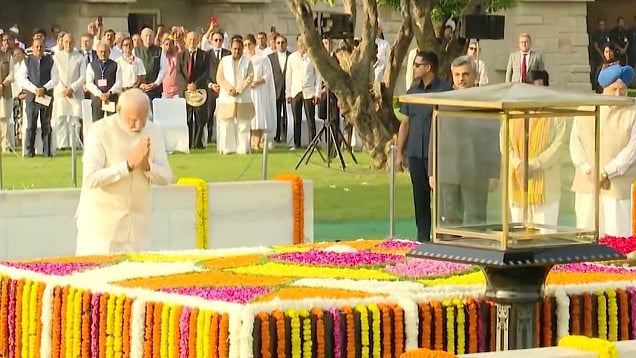 Gandhi Jayanti: ರಾಷ್ಟ್ರಪತಿ ಮುರ್ಮು, ಪ್ರಧಾನಿ ಮೋದಿ ಸೇರಿದಂತೆ ಗಣ್ಯರಿಂದ ನಮನ