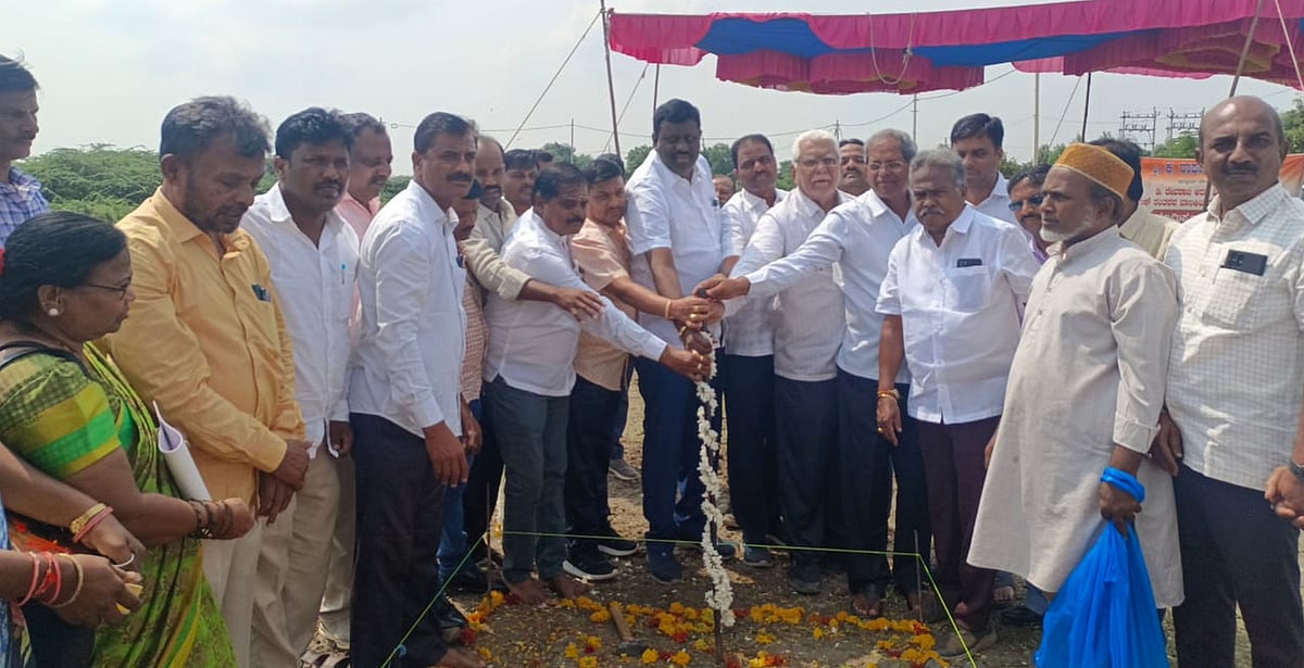 ಯಾವ ಅಭಿವೃದ್ಧಿ ಕೆಲಸ ನಿಲ್ಲಲ್ಲ: ರಾಘವೇಂದ್ರ ಹಿಟ್ನಾಳ