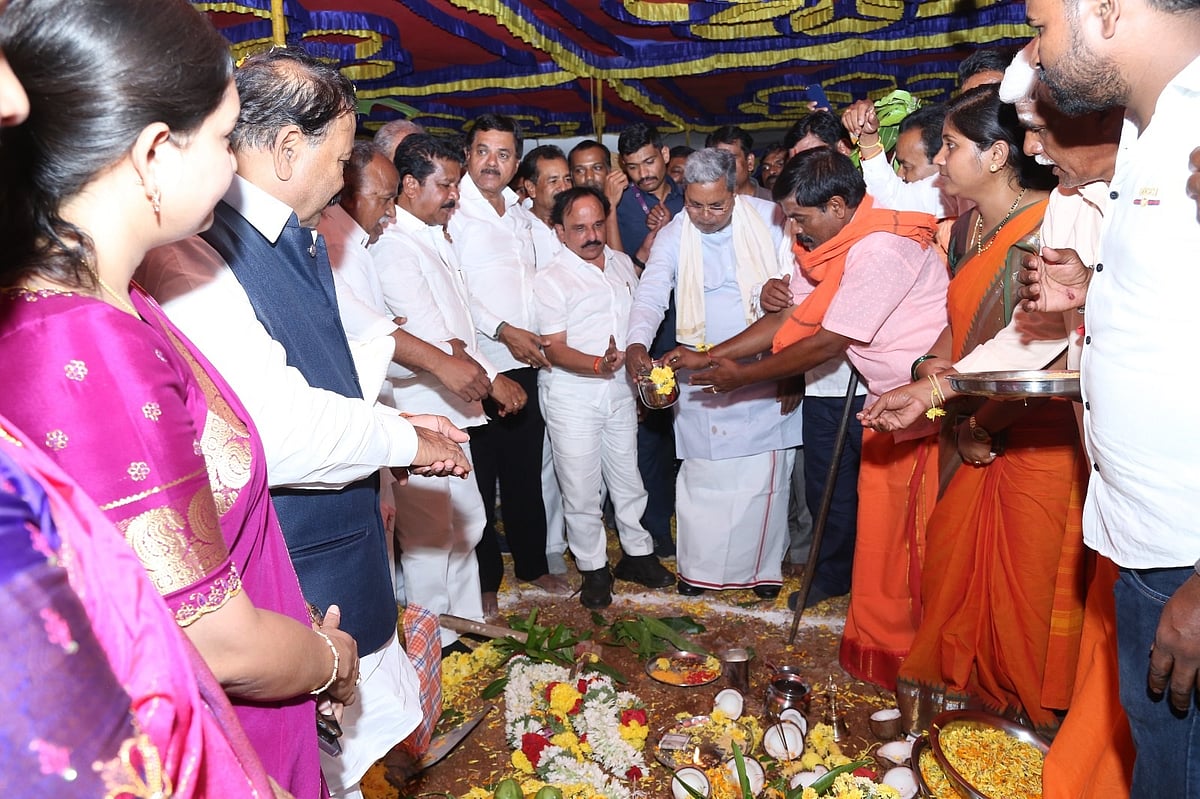 ಕುರುಬ ಸಂಘದ ಹಾಸ್ಟೆಲ್‌ಗೆ ಅನುದಾನ ನೀಡಲು ಮನವಿ