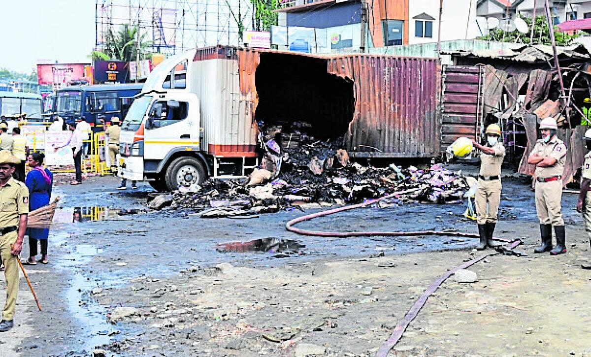 ಅತ್ತಿಬೆಲೆ ಪಟಾಕಿ ದುರಂತ: ರಾಜ್ಯ ಸರ್ಕಾರದಿಂದ ವಿವರ ಕೇಳಿದ ಎನ್‌ಜಿಟಿ 