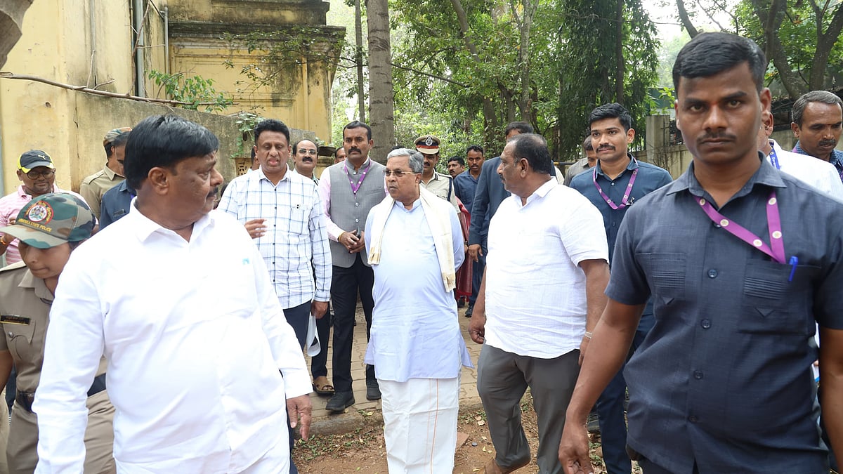 ಮೈಸೂರು ಮಹಾರಾಣಿ ಕಾಲೇಜು ಕಟ್ಟಡ ಪರಿಶೀಲಿಸಿದ ಮುಖ್ಯಮಂತ್ರಿ ಸಿದ್ದರಾಮಯ್ಯ