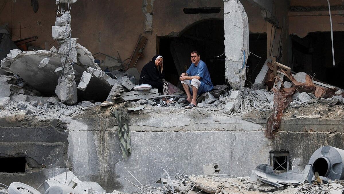 ಭಾರತೀಯರನ್ನು ಸುರಕ್ಷಿತವಾಗಿ ಕರೆತರುವಂತೆ ಜೈಶಂಕರ್‌ಗೆ ಕೇರಳ ಸಿಎಂ ಪಿಣರಾಯಿ ಮನವಿ