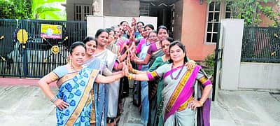 ಸುಮಾ ಮತ್ತು ಗೆಳತಿಯರು, ಪೀಣ್ಯ ದಾಸರಹಳ್ಳಿ, ಬೆಂಗಳೂರು