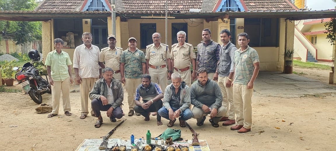 ಕುಣಿಗಲ್: ಎಂಟು ಬಾವಲಿಗಳನ್ನು ಕೊಂದ ನಾಲ್ವರ ಬಂಧನ