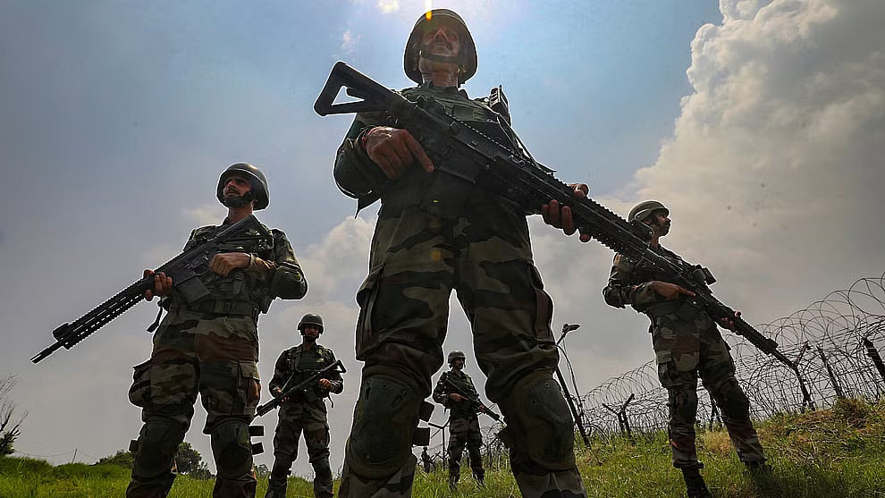 60 ರಿಂದ 70 ಭಯೋತ್ಪಾದಕರು ದೇಶಕ್ಕೆ ನುಸುಳಲು ಕಾಯುತ್ತಿದ್ದಾರೆ: ಕಾಶ್ಮೀರ ಡಿಜಿಪಿ