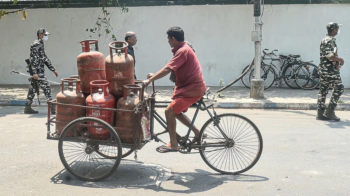 ವಾಣಿಜ್ಯ ಬಳಕೆ ಎಲ್‌ಪಿಜಿ ಸಿಲಿಂಡರ್ ದರ ಮತ್ತೆ ಹೆಚ್ಚಳ