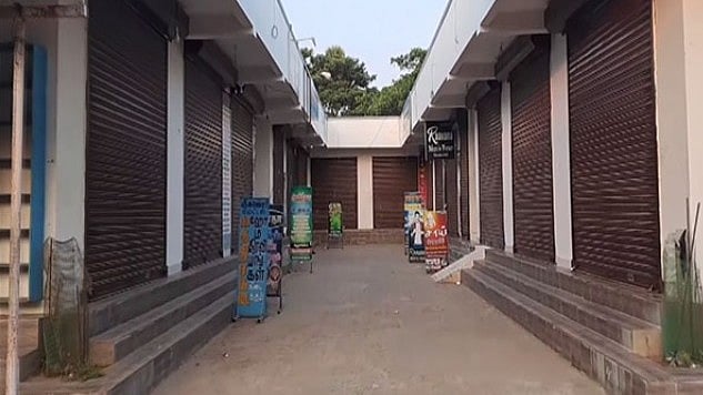 ಕಾವೇರಿ ನೀರಿಗೆ ಆಗ್ರಹ: ತಮಿಳುನಾಡಿನ 8 ಜಿಲ್ಲೆಗಳಲ್ಲಿ ಬಂದ್, ವಹಿವಾಟು ಸ್ಥಗಿತ