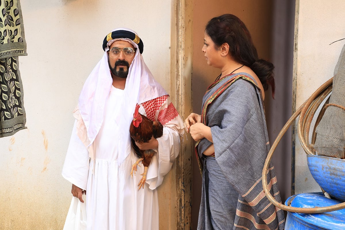 ಕೋಳಿ ಹಿಡಿದು ಬಂದ ಮಾಸ್ಟರ್‌ ಆನಂದ್‌!