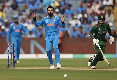 ಹಾರ್ದಿಕ್ ಓವರ್ ಪೂರ್ಣಗೊಳಿಸಲು ವಿರಾಟ್ ನೆರವು