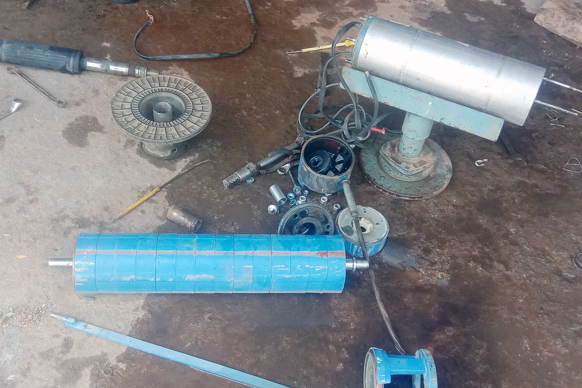 ನೀರಾವರಿ ಸಾಮಗ್ರಿ ಗುಜರಿಗೆ ಹಾಕಲು ಮುಂದಾದ ರೈತರು!