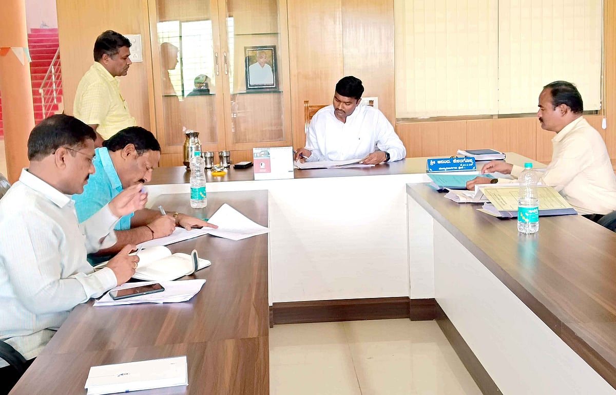 ತೇರದಾಳ | ಜನತಾ ದರ್ಶನ: ಅರ್ಜಿ ತ್ವರಿತ ಇತ್ಯರ್ಥಕ್ಕೆ ಸೂಚನೆ