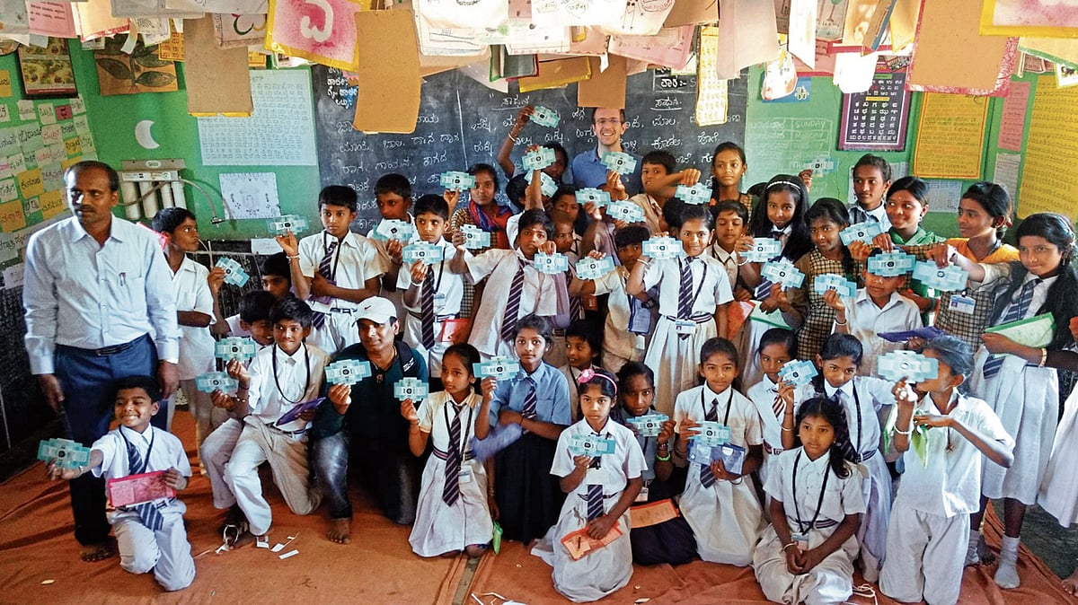 ವಿಜ್ಞಾನ ಪಾಠ | ಚಿಣ್ಣರ ಪ್ರಯೋಗ ಪ್ರಜ್ಞೆಗೆ ‘ಕಿಟ್’