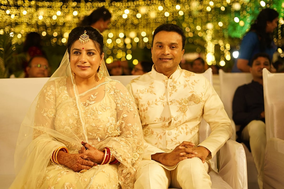 PHOTOS: ವಿಜಯ್ ಘೋರ್ಪಡೆ ಜೊತೆ ದಾಂಪತ್ಯ ಜೀವನಕ್ಕೆ ಕಾಲಿಟ್ಟ ನಟಿ ಪೂಜಾ ಗಾಂಧಿ