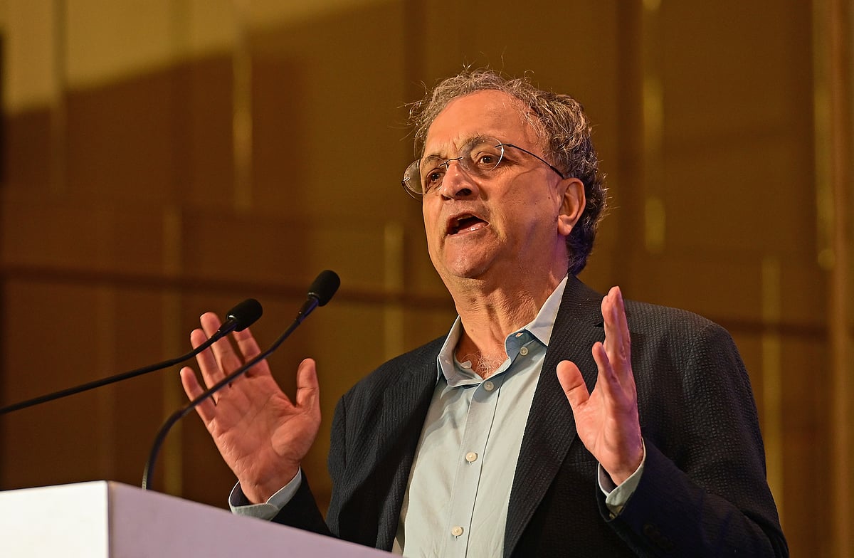 ಯುದ್ಧ, ಭಯೋತ್ಪಾದನೆ ತಡೆಗೆ ಗಾಂಧಿ ತತ್ವವೇ ಅಸ್ತ್ರ: ರಾಮಚಂದ್ರ ಗುಹಾ