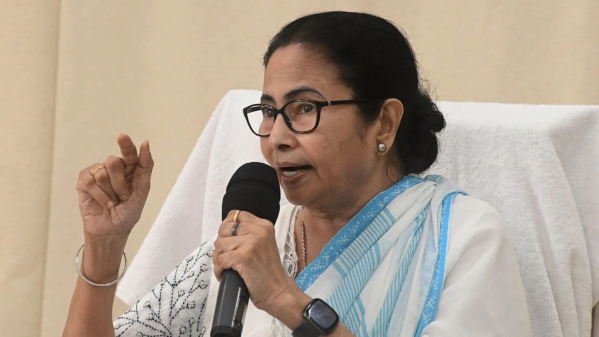 ಲಂಚ ಪಡೆದ ಆರೋಪ: ಮೊಯಿತ್ರಾ ಪ್ರಕರಣದ ಬಗ್ಗೆ ಮಮತಾ ಬ್ಯಾನರ್ಜಿ ಮೊದಲ ಪ್ರತಿಕ್ರಿಯೆ