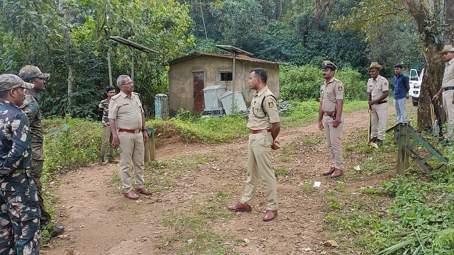 ರಾಜ್ಯದ ಗಡಿಯಲ್ಲಿ ಕೇರಳ ಪೊಲೀಸರೊಂದಿಗೆ ಗುಂಡಿನ ಚಕಮಕಿ; ನಕ್ಸಲರಿಗೆ ಗಾಯ