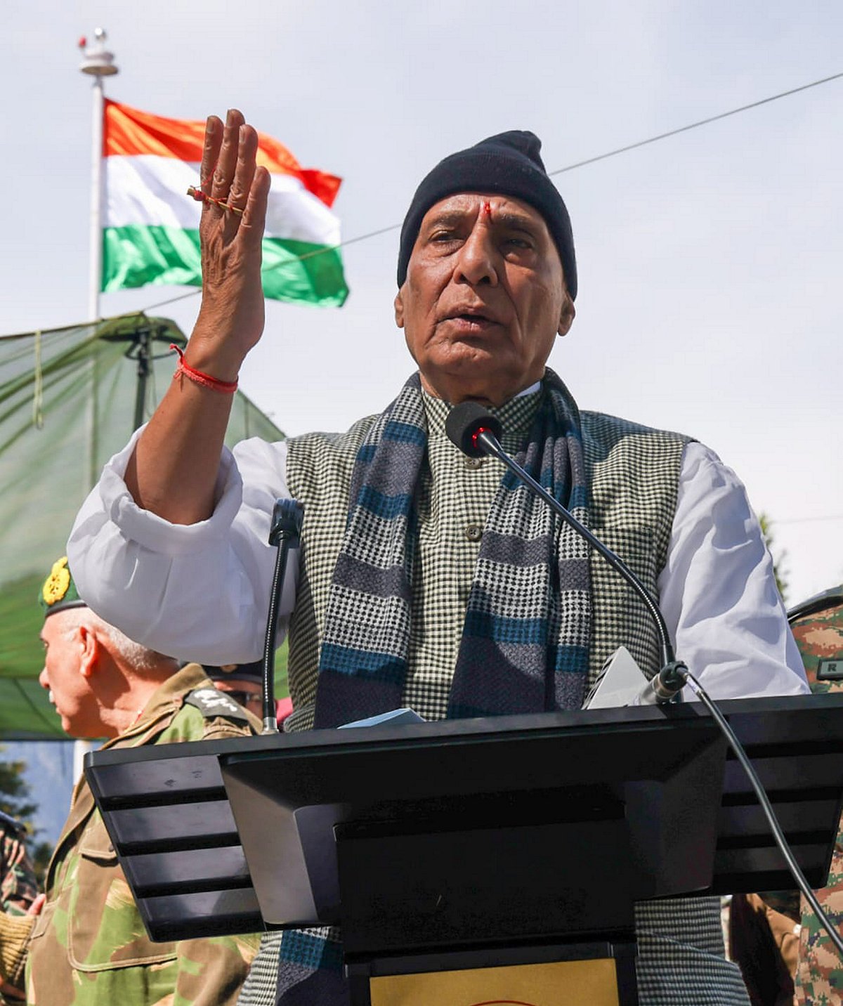 ಮಣಿಪುರ ಹಿಂಸಾಚಾರ ‌| ಪರಸ್ಪರ ಮಾತುಕತೆಯೇ ಮದ್ದು: ರಾಜನಾಥ ಸಿಂಗ್