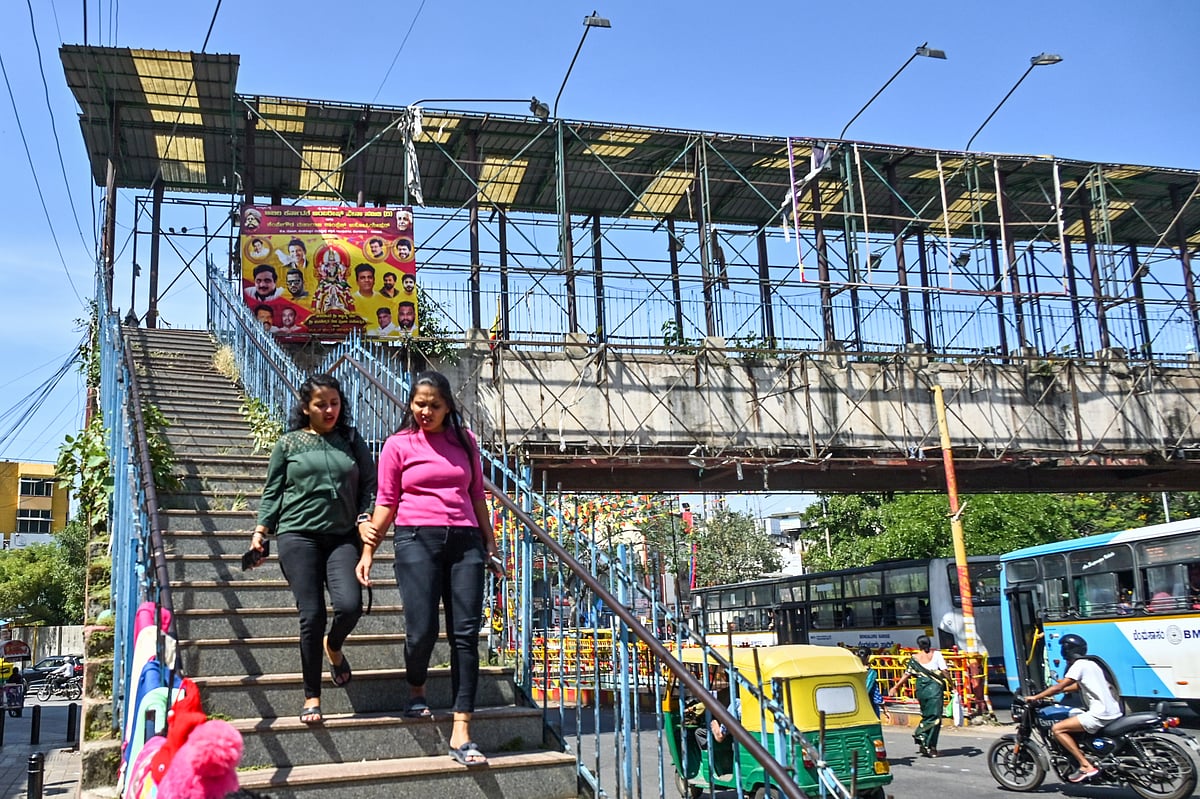 ಸ್ಕೈವಾಕ್‌ | ಸೌಲಭ್ಯ, ಸ್ವಚ್ಛವಾಗಿರದಿದ್ದರೆ ಪರವಾನಗಿ ರದ್ದು: ಬಿಬಿಎಂಪಿ ನೋಟಿಸ್