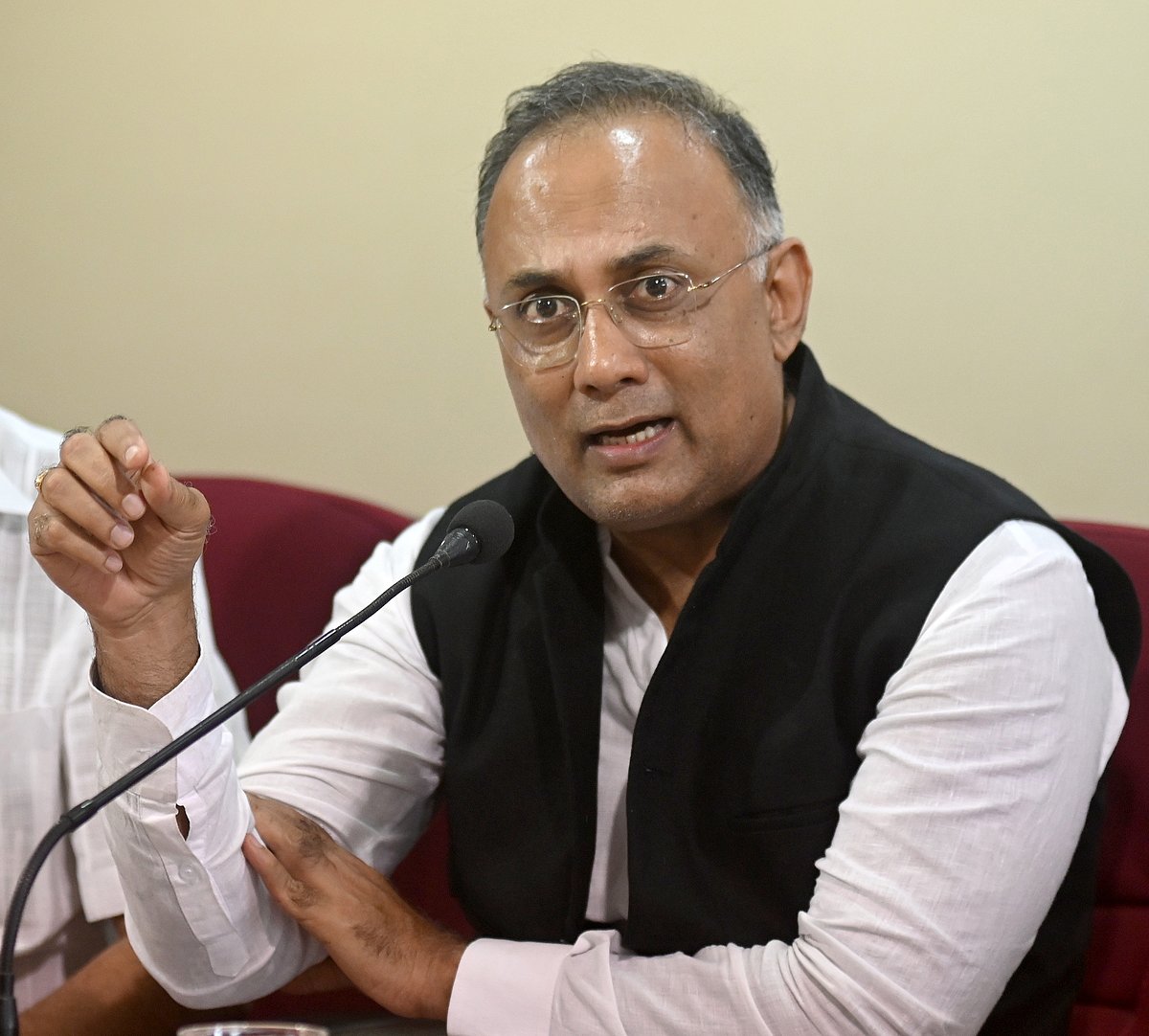 ಮಂಗನ ಕಾಯಿಲೆ ತಡೆಗೆ ಶೀಘ್ರದ ಹೊಸ ಲಸಿಕೆ: ಸಚಿವ ದಿನೇಶ್ ಗುಂಡೂರಾವ್