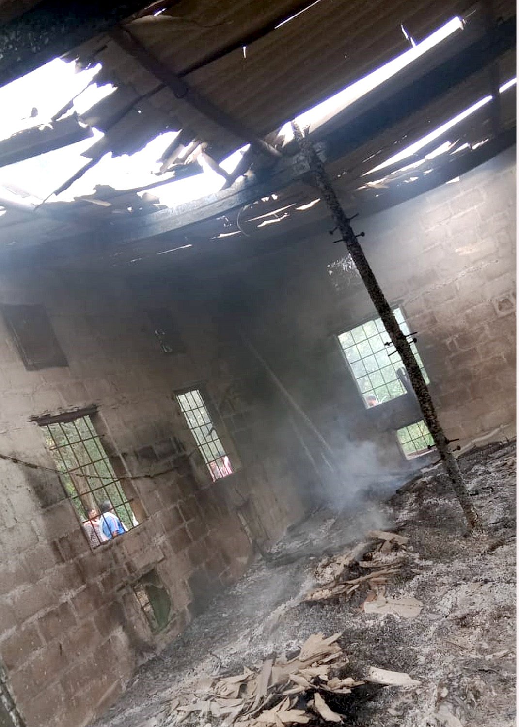 ರೇಷ್ಮೆ ಚಂದ್ರಿಕೆ ಇಟ್ಟಿದ್ದ ಮನೆಗೆ ಬೆಂಕಿ: ₹3 ಲಕ್ಷ ಮೌಲ್ಯದ ರೇಷ್ಮೆಗೂಡು ಭಸ್ಮ