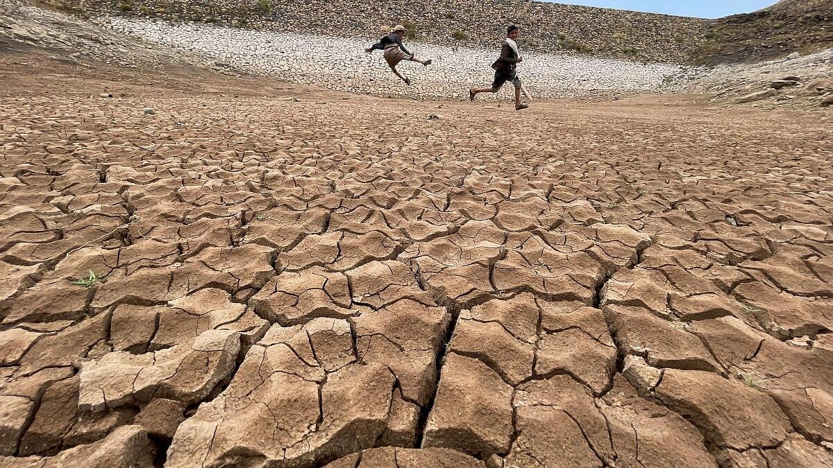 ಸ್ಲೈಡರ್‌ನಲ್ಲಿ ನೋಡಿ | ಯಮೆನ್‌ನಲ್ಲಿ ಬರ; ಜನರು ಹೈರಾಣ, ನೀರಿಗೆ ಹಾಹಾಕಾರ... 