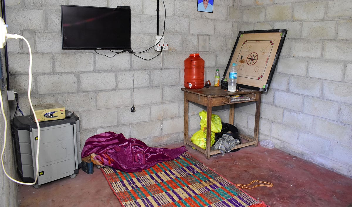 ಕಬ್ಬಿನಗದ್ದೆ ನಡುವೆ ಇರುವ ಆಲೆಮನೆಯಲ್ಲಿ ಭ್ರೂಣಲಿಂಗ ಪತ್ತೆ