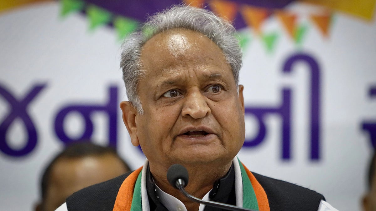 Rajasthan Elections: ಕಾಂಗ್ರೆಸ್‌ನಿಂದ 7 ಗ್ಯಾರಂಟಿ; ಯಜಮಾನಿಗೆ '₹10' ಸಾವಿರ 
