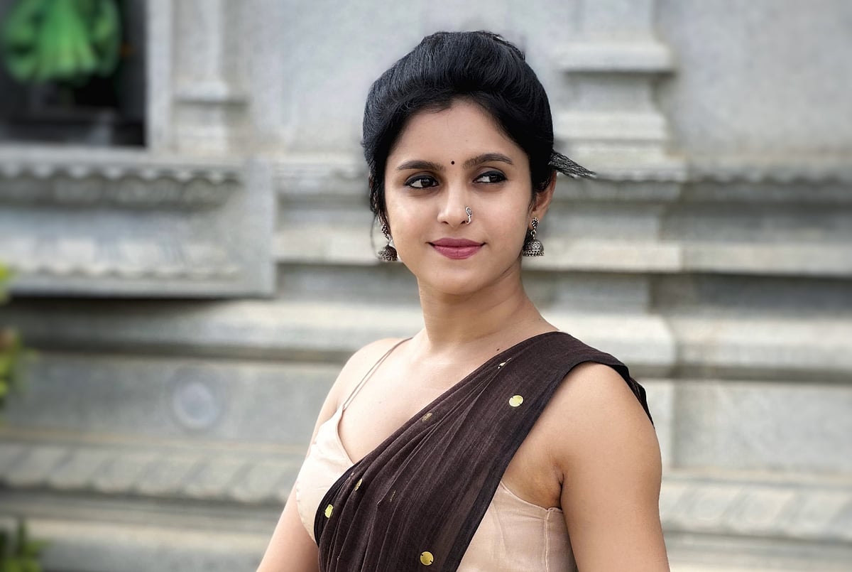 ವಿನೋದ್‌ ಪ್ರಭಾಕರ್‌ ನಟನೆಯ ‘ನೆಲ್ಸನ್‌’ ಸೆಟ್‌ಗೆ ಲಿಯೋನಿಲ್ಲಾ