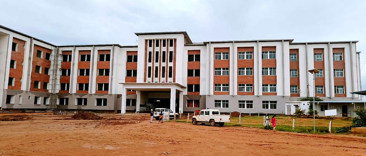 ಹಾವೇರಿ ವೈದ್ಯಕೀಯ ವಿಜ್ಞಾನ ಸಂಸ್ಥೆ: 40 ಬೋಧಕರ ನೇಮಕಾತಿಗೆ ಸಿದ್ಧತೆ