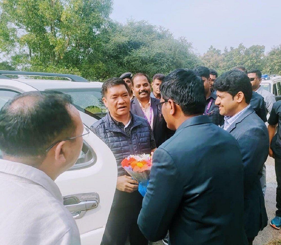 ಮುಂಡಗೋಡ: ಟಿಬೇಟಿಯನ್ ಕ್ಯಾಂಪ್'ಗೆ ಅರುಣಾಚಲ ಸಿಎಂ ಭೇಟಿ
