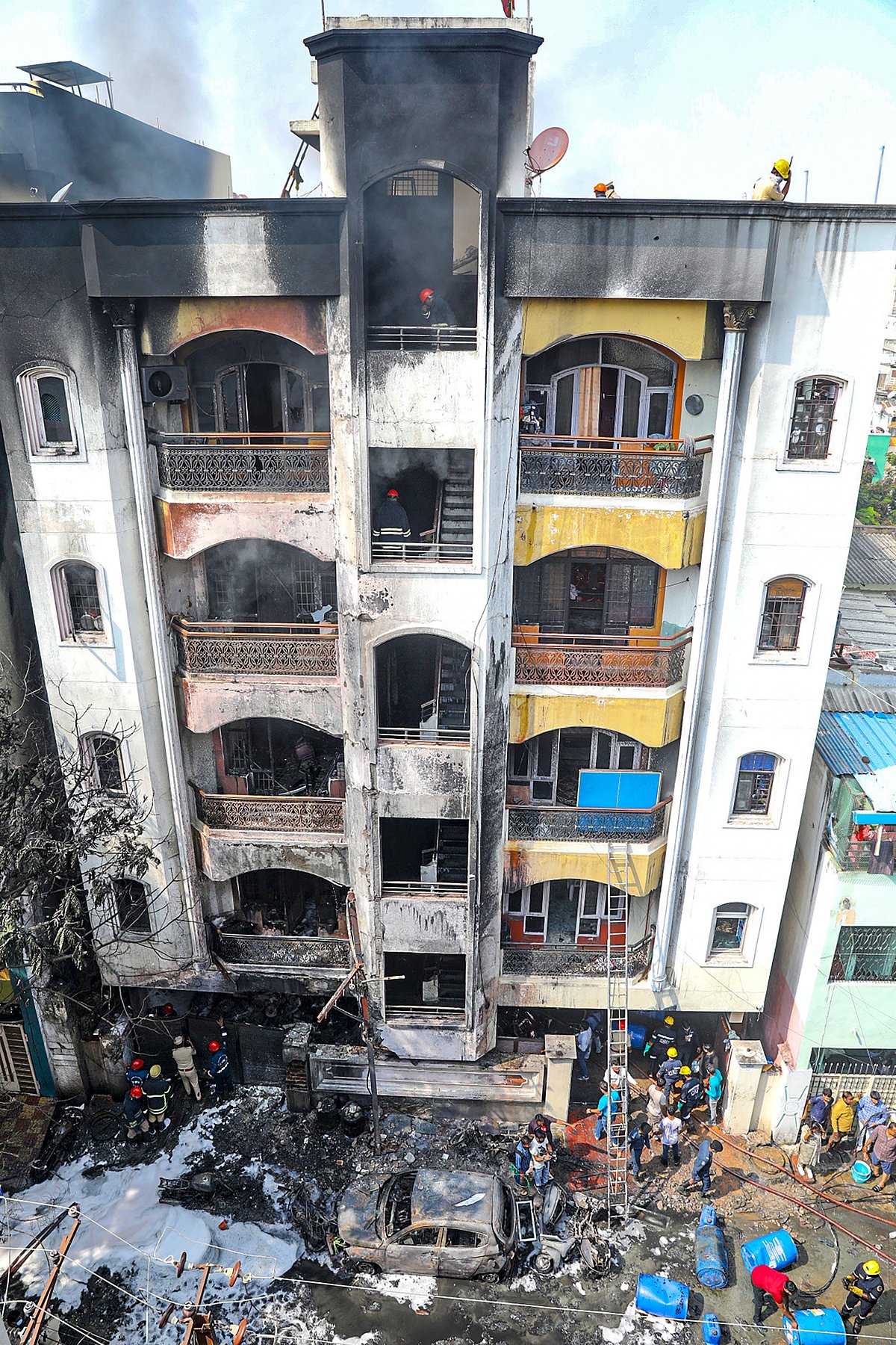 ಹೈದರಾಬಾದ್ | ಅಪಾರ್ಟ್‌ಮೆಂಟ್‌ನಲ್ಲಿ ಅಗ್ನಿ ಅವಘಡ: 9 ಮಂದಿ ಸಾ‌ವು