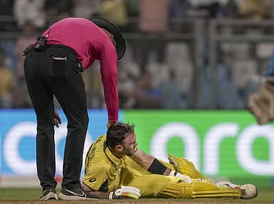 ನೋವು ತಾಳಲಾರದೇ ಬಿದ್ದ ಮ್ಯಾಕ್ಸ್‌ವೆಲ್