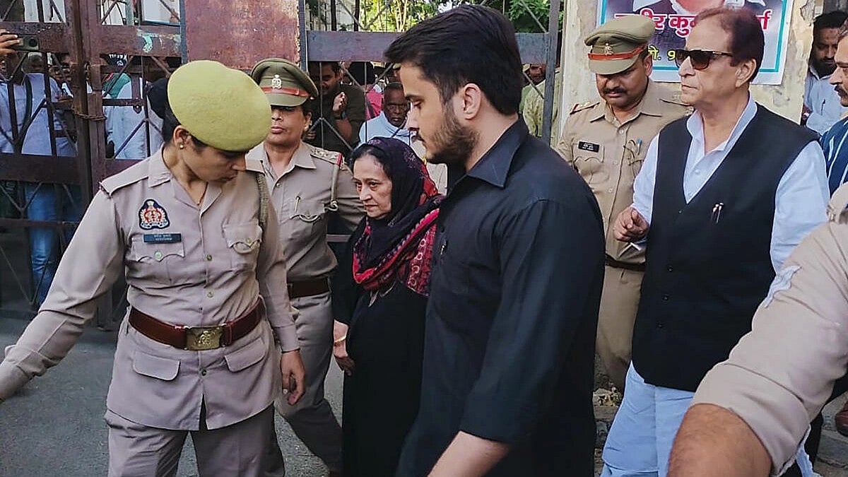 ಆದೇಶ ಉಲ್ಲಂಘನೆ ಆರೋಪ: ಸಮಾಜವಾದಿ ಪಕ್ಷದ ಆಜಂಖಾನ್‌ ಶಾಲೆ ವಶಕ್ಕೆ ಪಡೆದ UP ಸರ್ಕಾರ