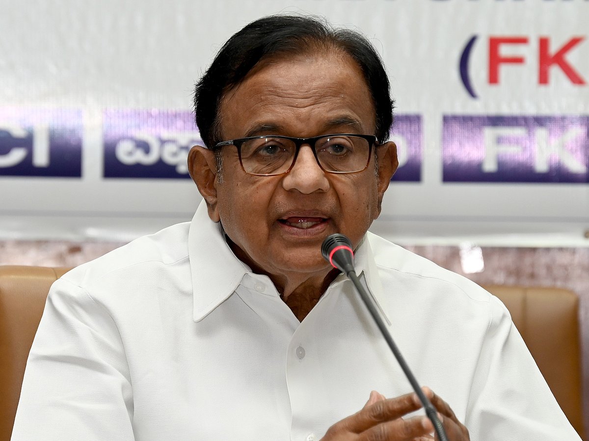 ಐಫೋನ್‌ ಹ್ಯಾಕ್‌ ಯತ್ನ: ಸರ್ಕಾರಿ ಸಂಸ್ಥೆಗಳತ್ತ ಸಂಶಯದ ಬೊಟ್ಟು– ಚಿದಂಬರಂ