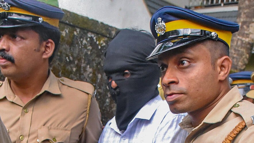 Kerala Blast: ಅಧಿಕ ವೇತನದ ಕೆಲಸ ಬಿಟ್ಟು, ಬಾಂಬ್‌ ಇಟ್ಟಿದ್ಯಾಕೆ? ಪೊಲೀಸರ ತನಿಖೆ