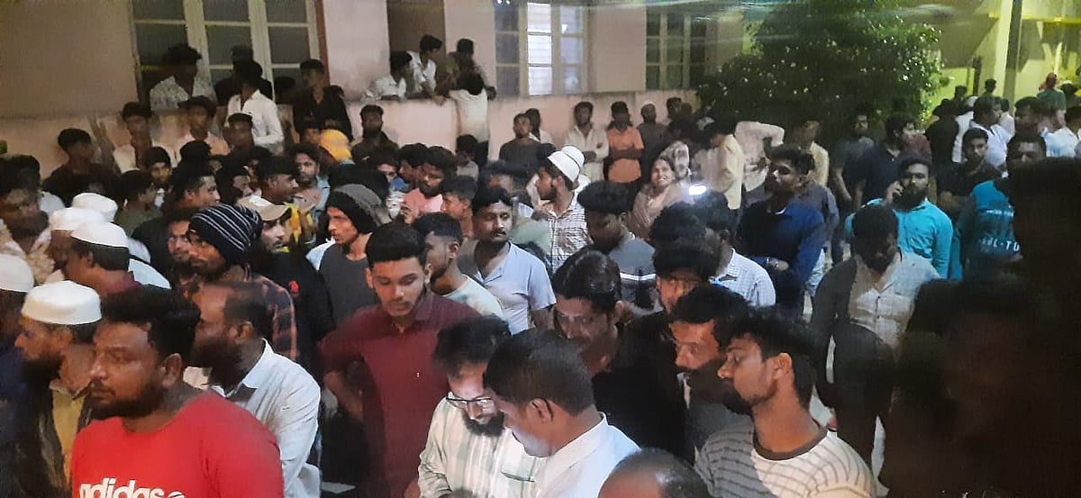 ತುಮಕೂರು | ಅಕ್ಕಪಕ್ಕದ ಮನೆಯವರ ಕಿರುಕುಳ; ಒಂದೇ ಕುಟುಂಬದ ಐದು ಮಂದಿ ಆತ್ಮಹತ್ಯೆ