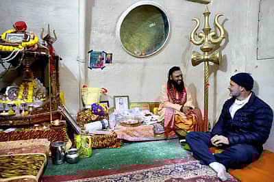 ಕೇದಾರನಾಥ ದೇಗುಲಕ್ಕೆ ಕಾಂಗ್ರೆಸ್ ನಾಯಕ ರಾಹುಲ್ ಗಾಂಧಿ ಭೇಟಿ