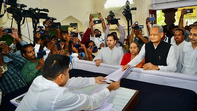 ರಾಜಸ್ಥಾನ ಚುನಾವಣೆ: ನಾಮಪತ್ರ ಸಲ್ಲಿಸಿದ ಸಿಎಂ ಅಶೋಕ್ ಗೆಹಲೋತ್‌