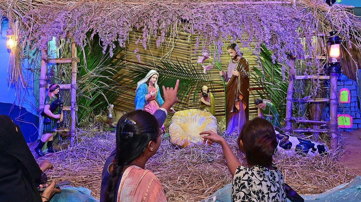 ಬೆಂಗಳೂರು | ಕ್ರಿಸ್‌ಮಸ್‌ ಸಂಭ್ರಮಕ್ಕೆ ಸಜ್ಜುಗೊಂಡ ನಗರ