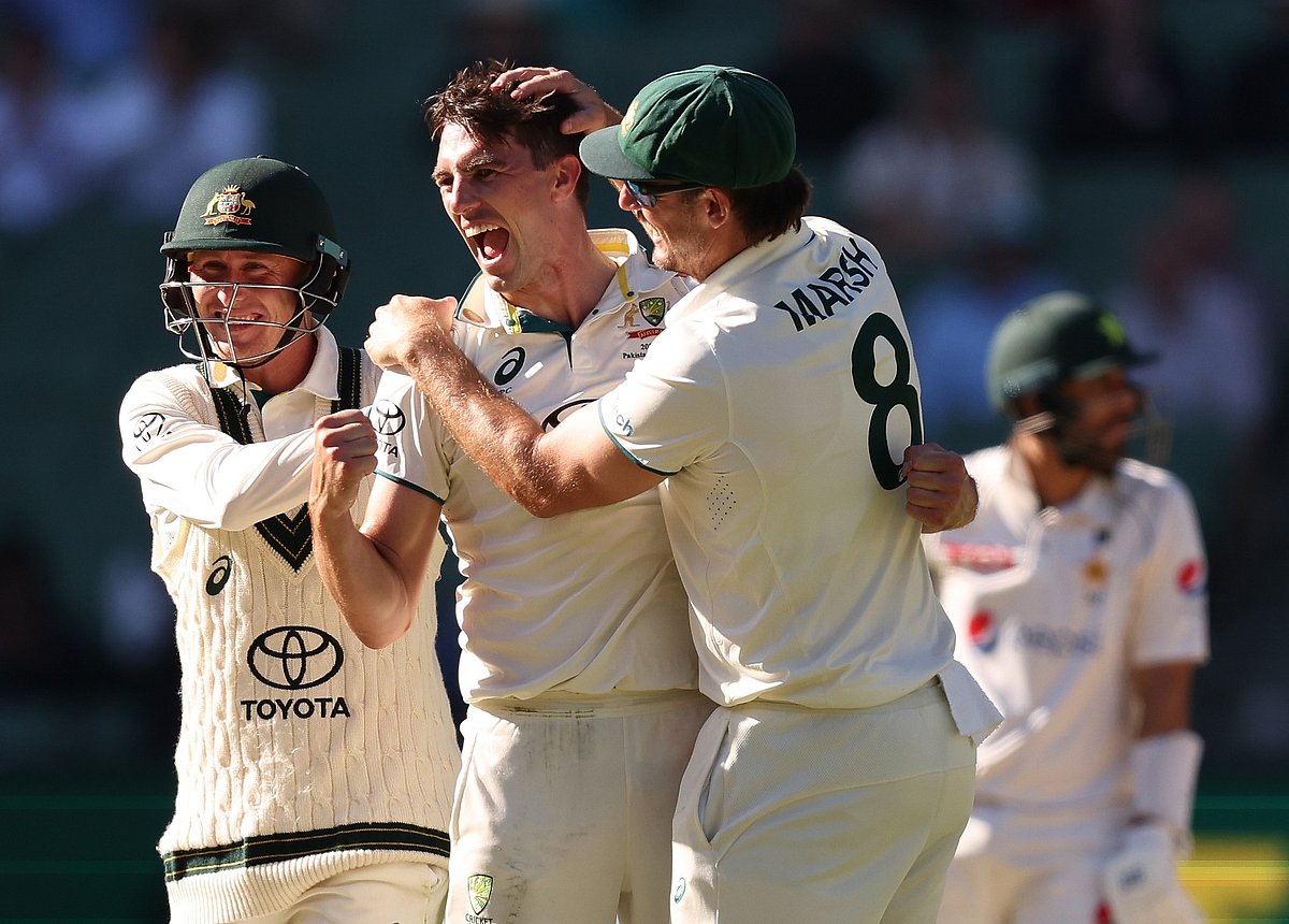 ಕಮಿನ್ಸ್‌ಗೆ ಪಂದ್ಯದಲ್ಲಿ 10 ವಿಕೆಟ್; ಪಾಕ್ ವಿರುದ್ಧ ಸರಣಿ ಗೆದ್ದ ಕಾಂಗರೂ ಪಡೆ