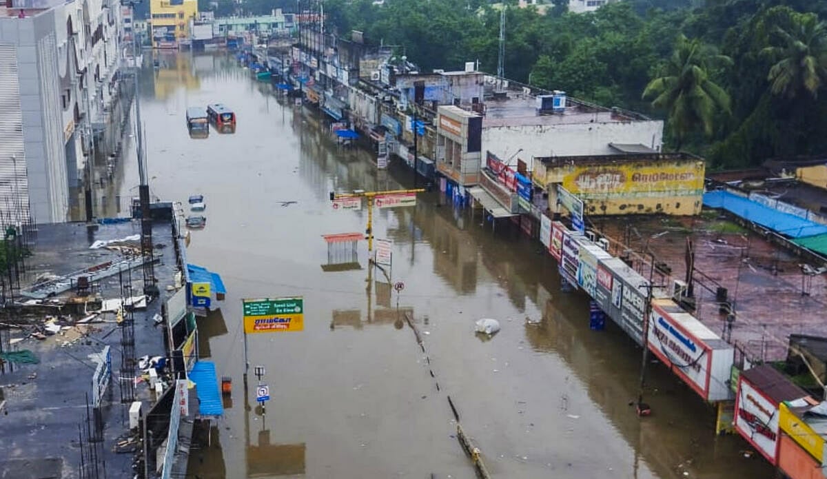 ದಕ್ಷಿಣ ತಮಿಳುನಾಡಿನಲ್ಲಿ ವರುಣಾರ್ಭಟ: 100ಕ್ಕೂ ಹೆಚ್ಚು ಮನೆಗಳು ಜಲಾವೃತ
