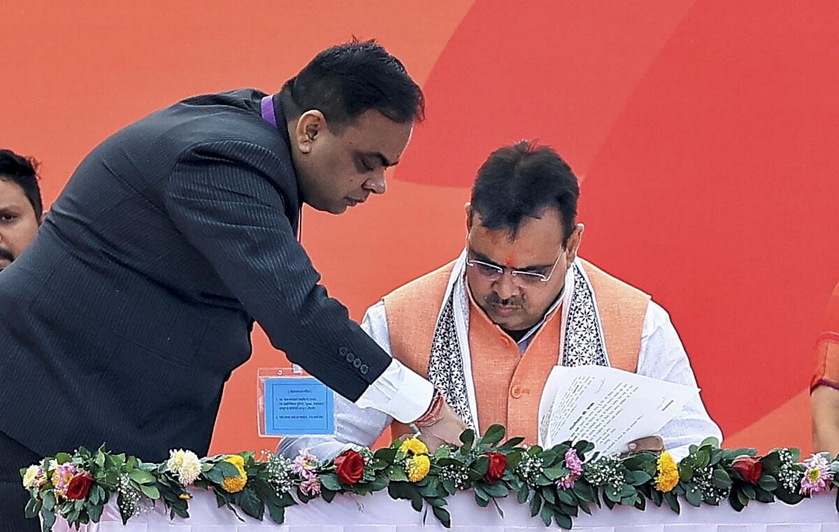 ವೇದ ಮಂತ್ರಗಳ ಪಠಣದ ನಡುವೆ ಅಧಿಕಾರ ಸ್ವೀಕರಿಸಿದ ರಾಜಸ್ಥಾನ ಸಿಎಂ ಭಜನ್ ಲಾಲ್

