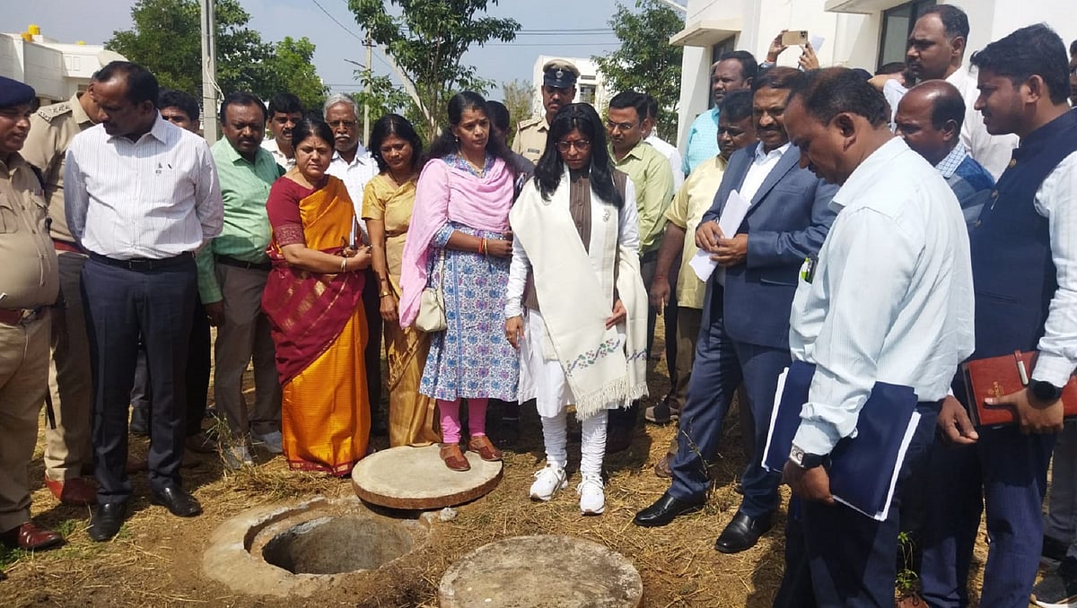 ಪ್ರಾಂಶುಪಾಲರನ್ನೇ ಮಲದ ಗುಂಡಿಗೆ ಇಳಿಸಬೇಕಿತ್ತು: ಮಾಜಿ ಸಂಸದೆ ಅಂಜು ಬಾಲಾ