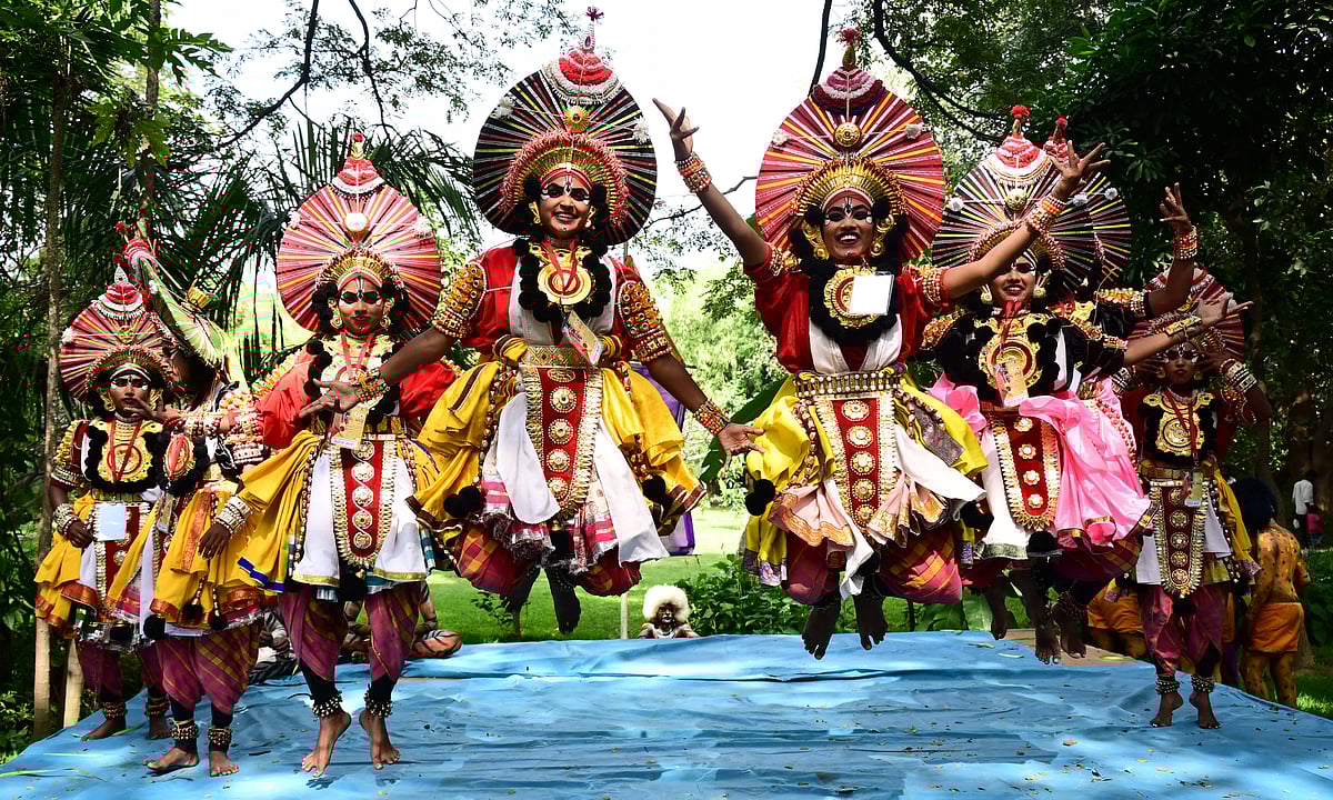 ಬೆಂಗಳೂರು: ‘ನಮ್ಮ ಜಾತ್ರೆ’ಗೆ ರಂಗು ತುಂಬಿದ ಕಲಾತಂಡಗಳು 