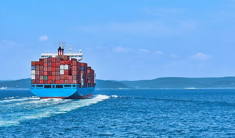 ಡ್ರೋನ್‌ ದಾಳಿ ಶಂಕೆ: ವಿಕ್ರಮ್‌ನ ಬೆಂಗಾವಲಿನಲ್ಲಿ ಮುಂಬೈ ತಲುಪಿದ ಪ್ಲುಟೊ ಹಡಗು